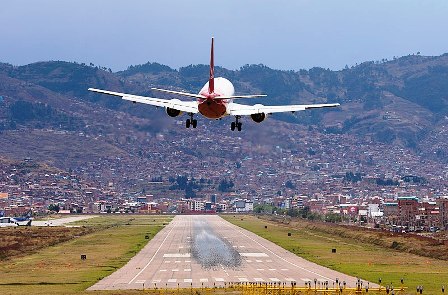 Aeropuerto internacional Velasco Astete